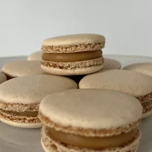 Macarons caramel beurre salé